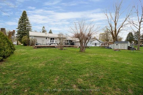 Photo 3 at 227 Superior Street, Stayner, Clearview