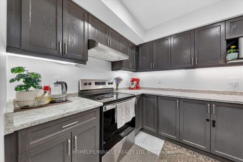 Photo 13 at 73 Sutcliffe Drive, Rolling Acres, Whitby