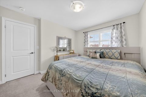 Photo 24 at 73 Sutcliffe Drive, Rolling Acres, Whitby