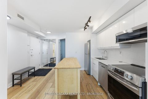 Photo 9 at 1601 - 600 Fleet Street, Niagara, Toronto
