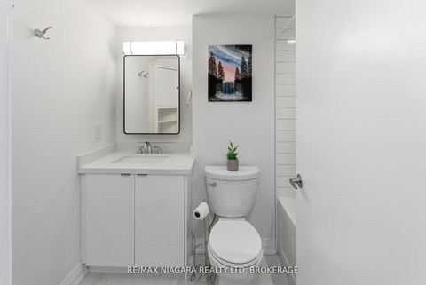 Photo 16 at 1601 - 600 Fleet Street, Niagara, Toronto