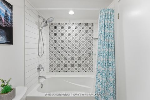 Photo 18 at 1601 - 600 Fleet Street, Niagara, Toronto