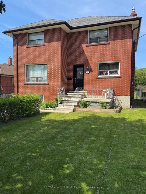 Photo 2 at 16 Upwood Avenue, Rustic, Toronto
