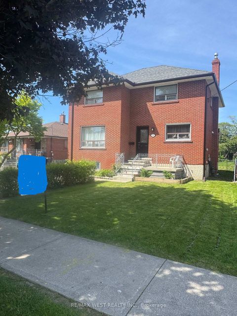 Photo 3 at 16 Upwood Avenue, Rustic, Toronto