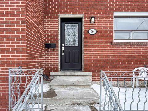 Photo 5 at 16 Upwood Avenue, Rustic, Toronto