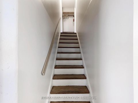 Photo 38 at 16 Upwood Avenue, Rustic, Toronto