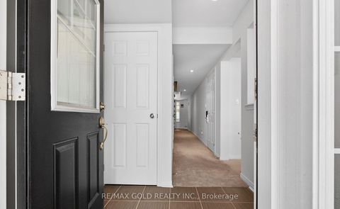 Photo 3 at 846 Atwater Path, Lakeview, Oshawa