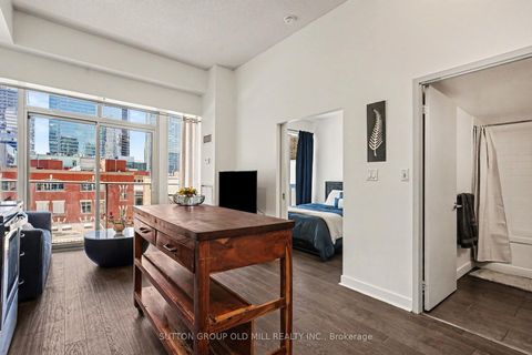 Photo 2 at 713 - 126 Simcoe Street, Waterfront Communities C1, Toronto