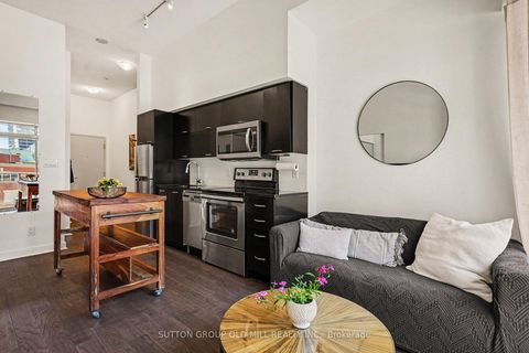 Photo 4 at 713 - 126 Simcoe Street, Waterfront Communities C1, Toronto