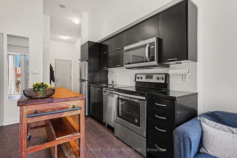 Photo 7 at 713 - 126 Simcoe Street, Waterfront Communities C1, Toronto