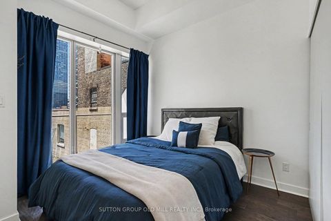 Photo 10 at 713 - 126 Simcoe Street, Waterfront Communities C1, Toronto