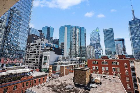 Photo 24 at 713 - 126 Simcoe Street, Waterfront Communities C1, Toronto