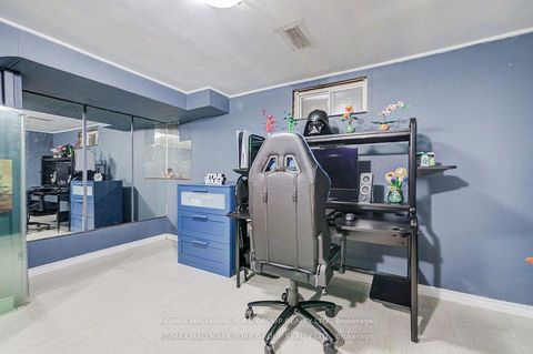 Photo 17 at 9 Bur Oak Way, Jane Heights, Toronto