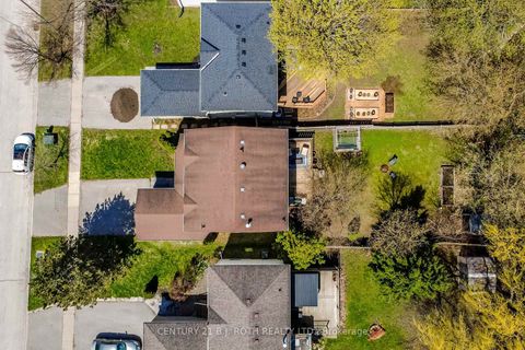 Photo 3 at 55 Moon Drive, Ardagh, Barrie