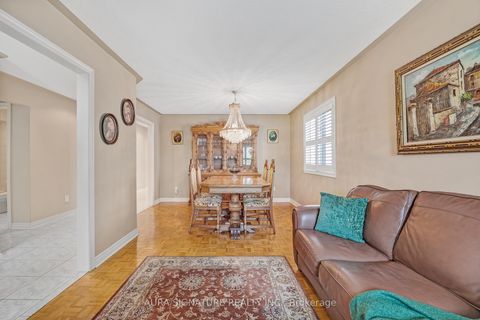 Photo 8 at 30 Graceview Court, Vaughan Grove, Vaughan