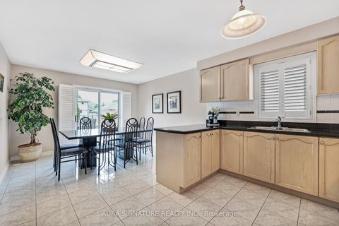 Photo 12 at 30 Graceview Court, Vaughan Grove, Vaughan
