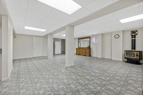 Photo 29 at 30 Graceview Court, Vaughan Grove, Vaughan