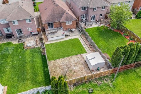Photo 36 at 30 Graceview Court, Vaughan Grove, Vaughan