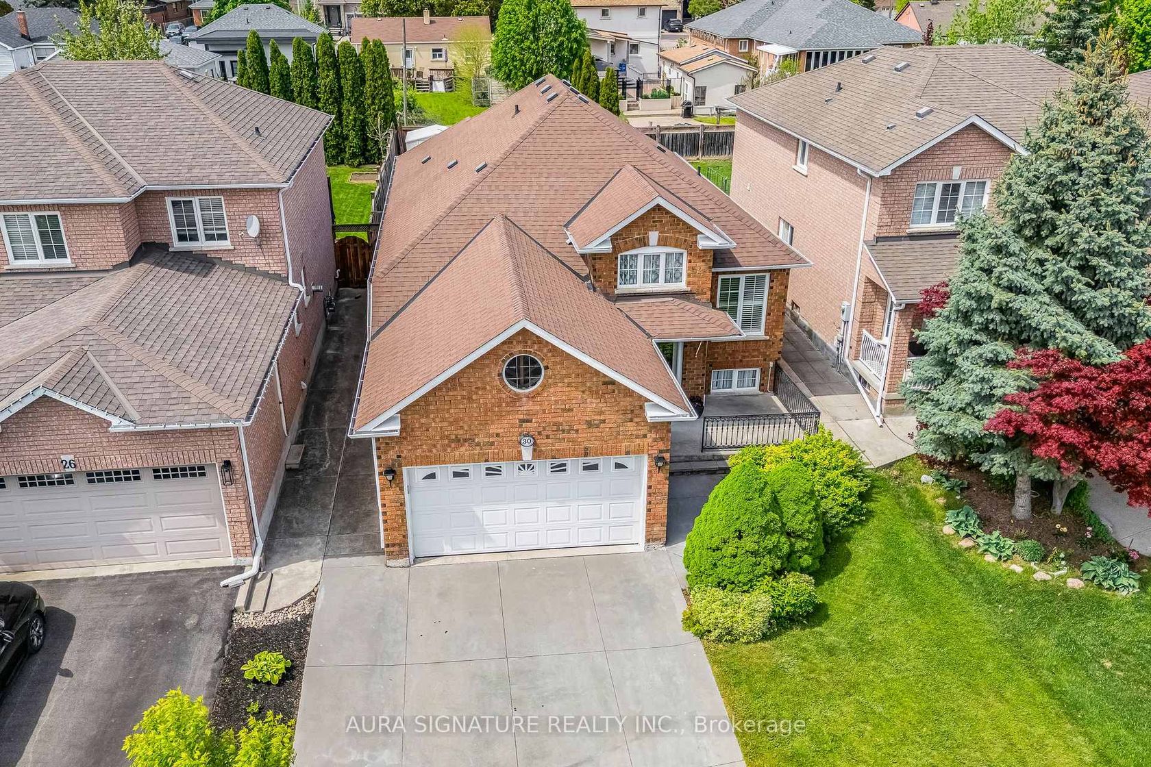 30 Graceview Court, Vaughan Grove, Vaughan photo number 2