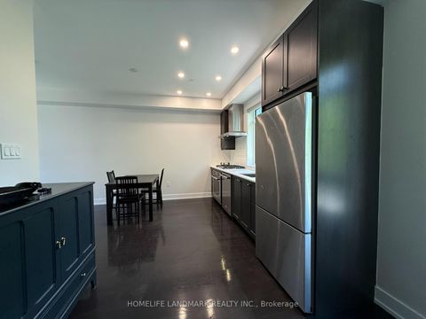 Photo 5 at 3 - 50 Holmes Avenue, Willowdale East, Toronto