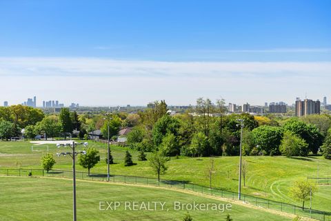 Photo 27 at 610 - 1461 Lawrence Avenue W, Amesbury, Toronto