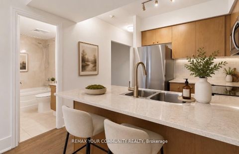 Photo 4 at 606 - 8 Scollard Street, Annex, Toronto