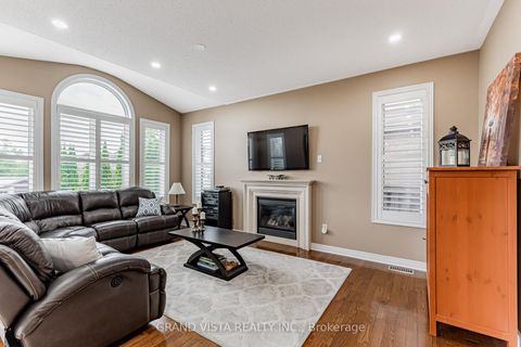 Photo 9 at 31 Routledge Drive, Oak Ridges, Richmond Hill