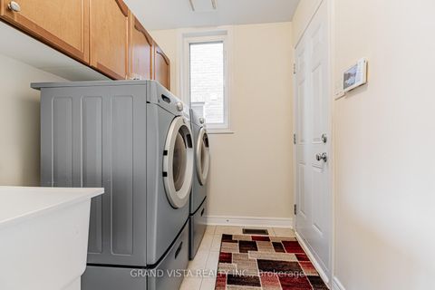 Photo 12 at 31 Routledge Drive, Oak Ridges, Richmond Hill