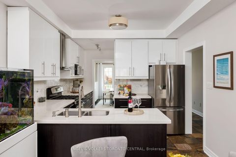 Photo 11 at 337 Kirkvalley Crescent, Bayview Wellington, Aurora