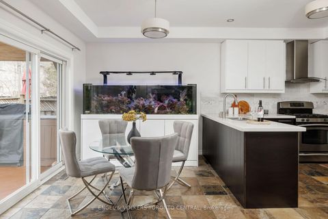 Photo 14 at 337 Kirkvalley Crescent, Bayview Wellington, Aurora