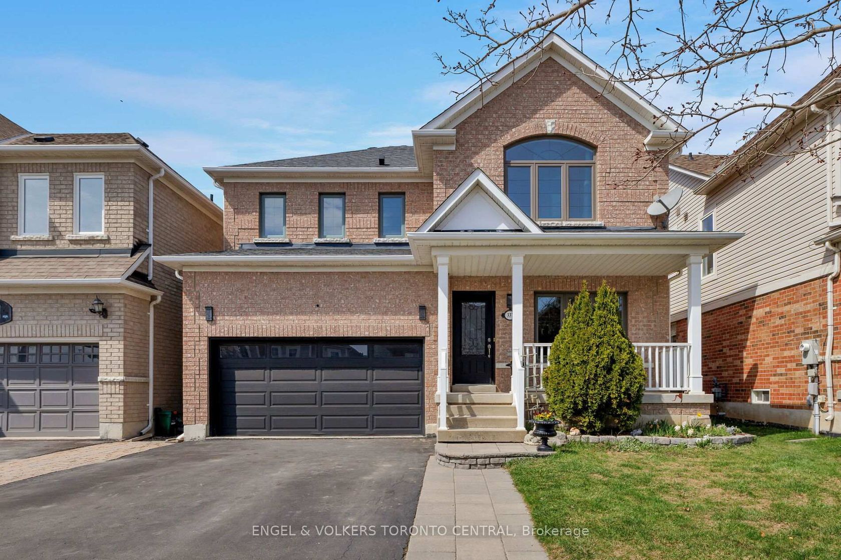 337 Kirkvalley Crescent, Bayview Wellington, Aurora photo number 2