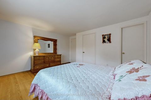 Photo 12 at 6 Kelvinway Drive, L'Amoreaux, Toronto