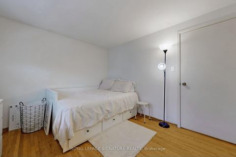 Photo 16 at 6 Kelvinway Drive, L'Amoreaux, Toronto