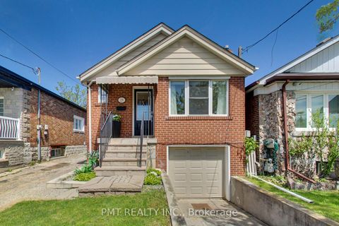 Photo 3 at 25 Ronald Avenue, Belgravia, Toronto