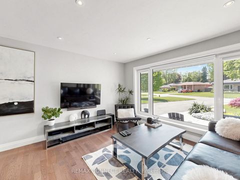 Photo 4 at 58 Ravine Park Crescent, Rouge E10, Toronto