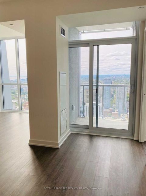 Photo 2 at 4202 - 1 Yorkville Avenue, Annex, Toronto