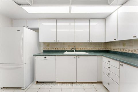 Photo 10 at 209 - 360 Bloor Street E, Moore Park, Toronto