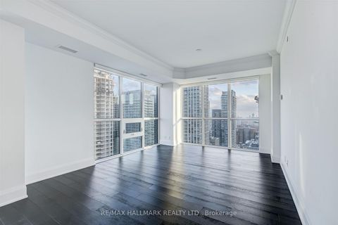 Photo 2 at 2907 - 101 Erskine Avenue, Mount Pleasant West, Toronto