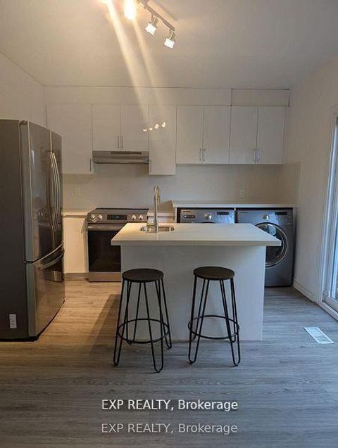 Photo 2 at 201 Garden Avenue, Keswick North, Georgina