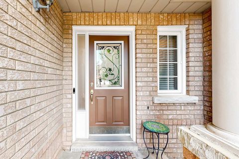 Photo 2 at 8A Casa Grande Street, Westbrook, Richmond Hill
