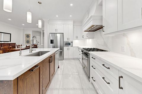 Photo 17 at 8A Casa Grande Street, Westbrook, Richmond Hill