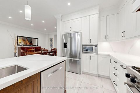 Photo 18 at 8A Casa Grande Street, Westbrook, Richmond Hill