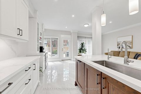 Photo 19 at 8A Casa Grande Street, Westbrook, Richmond Hill