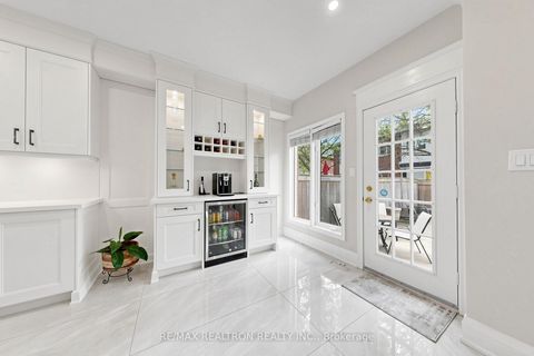 Photo 22 at 8A Casa Grande Street, Westbrook, Richmond Hill