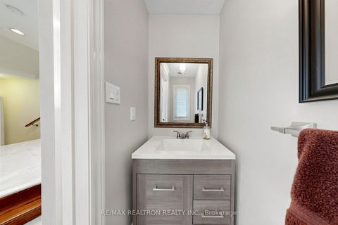 Photo 24 at 8A Casa Grande Street, Westbrook, Richmond Hill