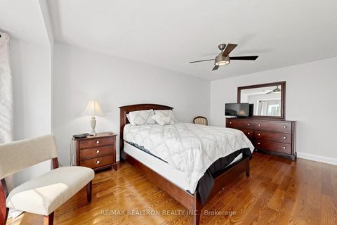 Photo 34 at 8A Casa Grande Street, Westbrook, Richmond Hill