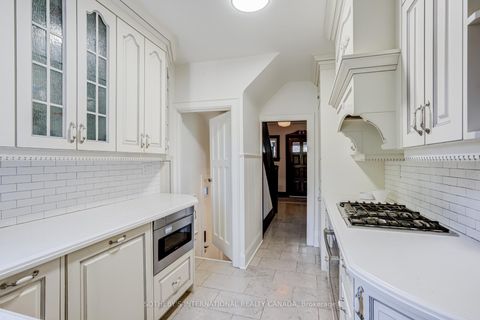 Photo 13 at 361 Hillsdale Avenue E, Mount Pleasant East, Toronto