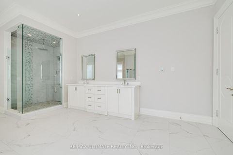 Photo 17 at 2 Poplar Drive, Oak Ridges, Richmond Hill