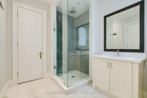 Photo 28 at 2 Poplar Drive, Oak Ridges, Richmond Hill