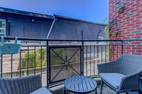 Photo 3 at 208 - 901 Queen Street W, Bellwoods, Toronto